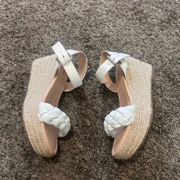 Qupid Caleb Flatform Sandal White Wedges Size 6.5 from Buckle - Picture 3 of 6